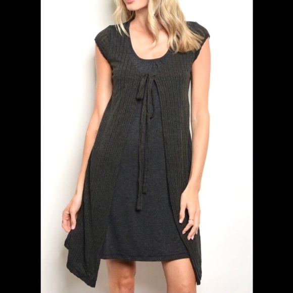 Monoreno Dresses & Skirts - Charcoal Black Monoreno Short Sleeve Dress Size S